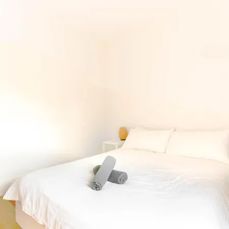 Elegant 1 Bedroom Apartment With Balcony Surry Hills Sydney Exterior photo